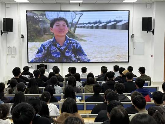 说明: 图示, 示意图

中度可信度描述已自动生成:ver1