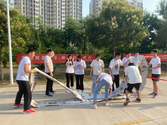 说明: C:\Users\Administrator\Desktop\经济管理系端午节活动新闻\照片\54C8C8803005932E2939189EE7BFD239.png