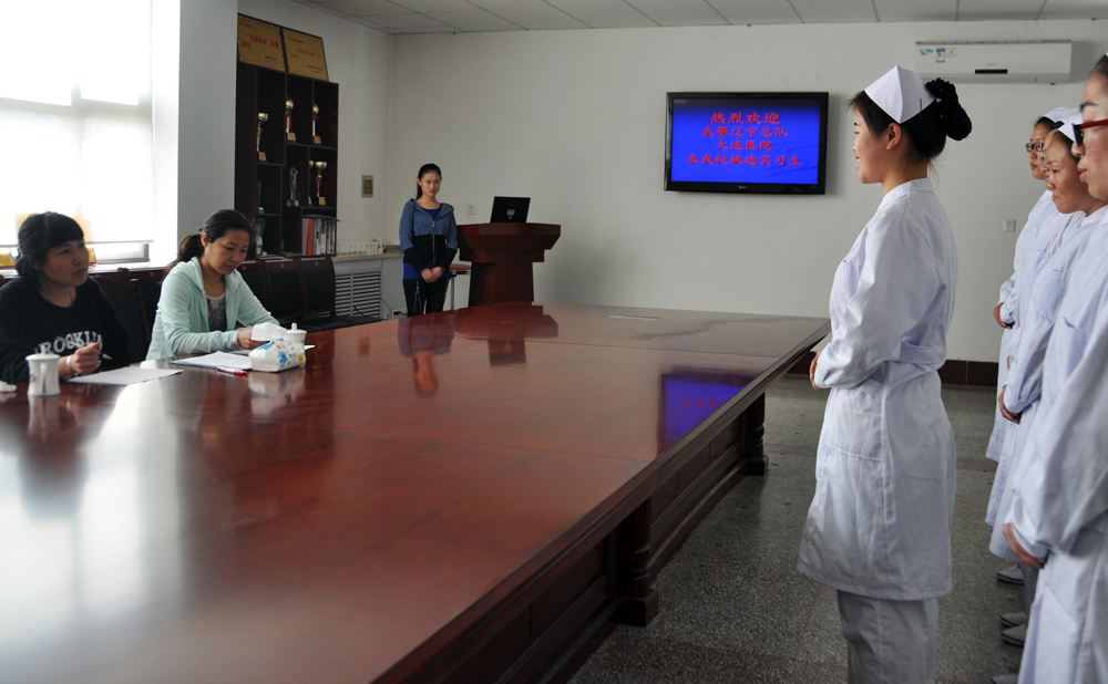 辽宁武警招人 .jpg