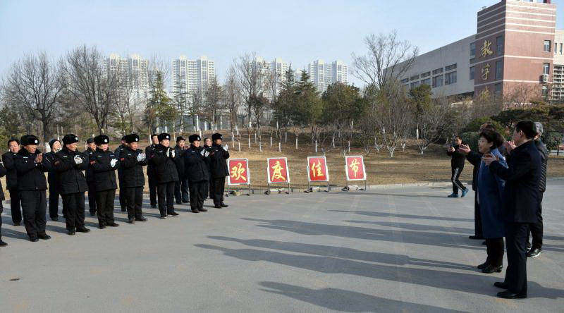 1.  微信图片_20190204122940.jpg